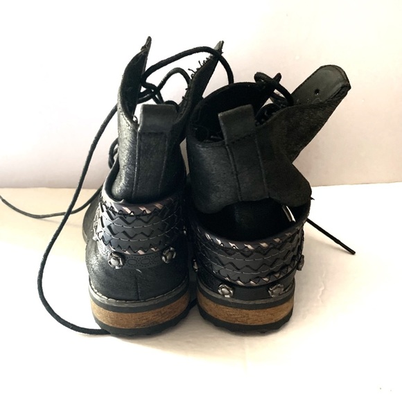 Torrid Size 9W Ladies Black Fall Ankle Booties - Picture 3 of 6